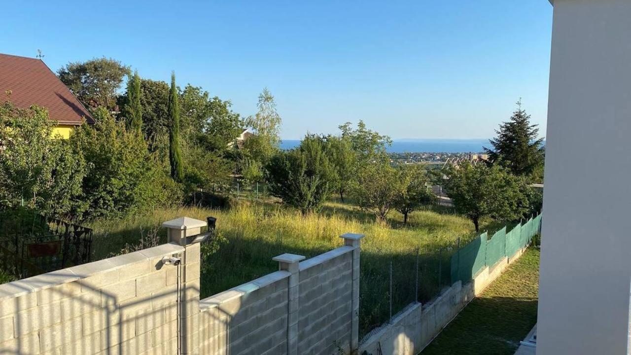 Lola Seaview Guest House. Уютный Домик В Варне Varna Buitenkant foto