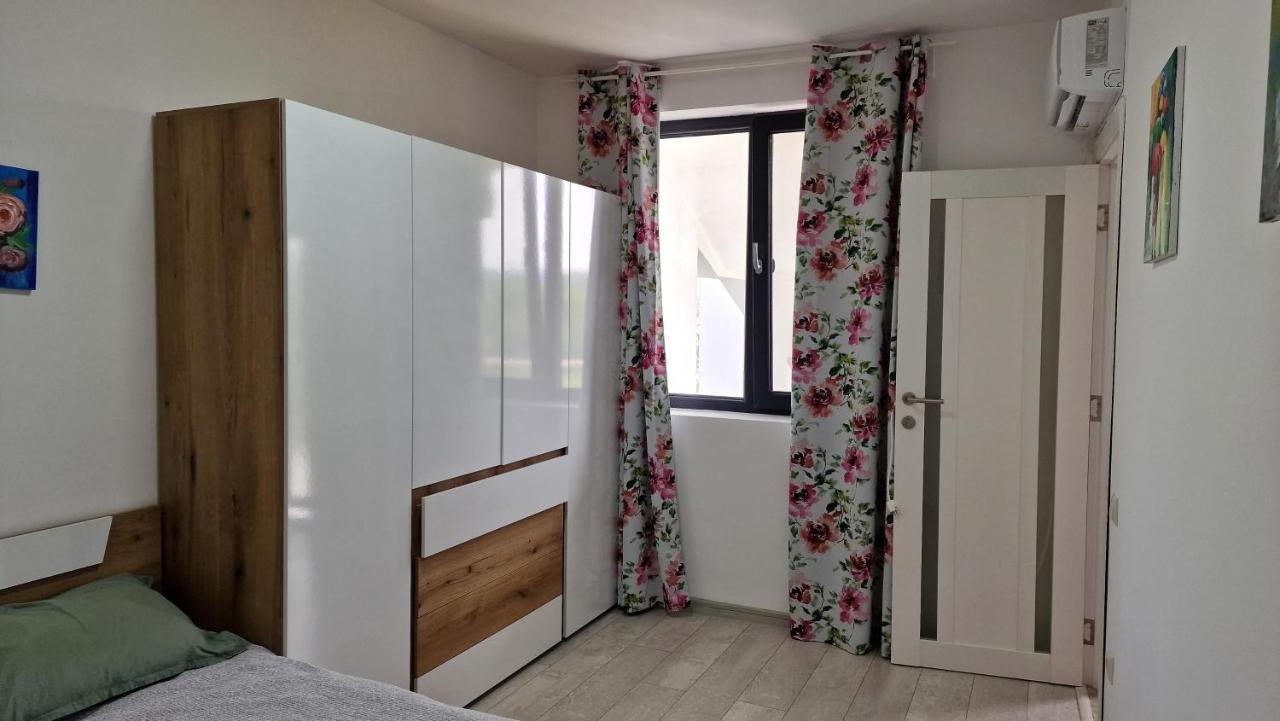 Lola Seaview Guest House. Уютный Домик В Варне Varna Buitenkant foto